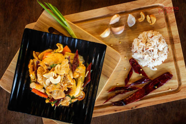 Gai Pad Med Ma Muang